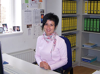 Verwaltungsangestellte Verwaltungsangestellte: Peggy Schleupner